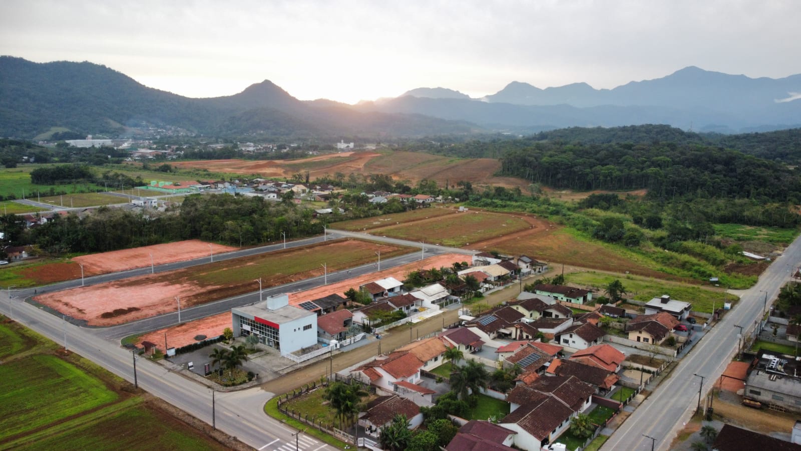 Schroeder realiza pesquisa para melhorar Turismo na cidade e pede